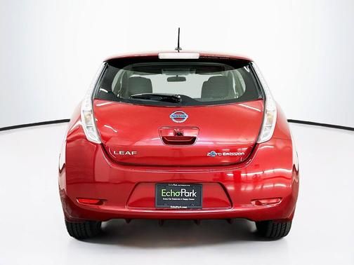 Cayenne Red 2015 Nissan Leaf S