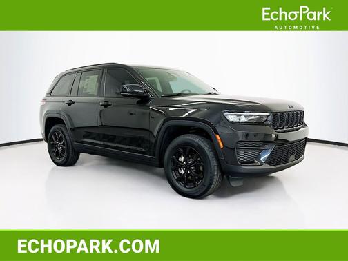 Diamond Black Crystal Pearlcoat 2025 Jeep Grand Cherokee Altitude