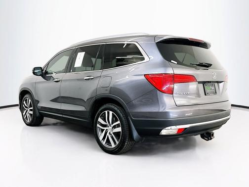 Modern Steel Metallic 2018 Honda Pilot Touring