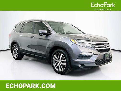 Modern Steel Metallic 2018 Honda Pilot Touring