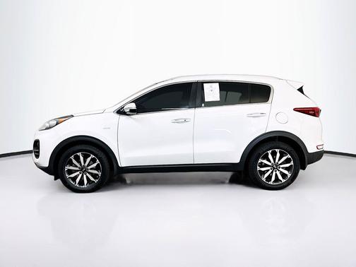 Snow White Pearl 2017 Kia Sportage EX