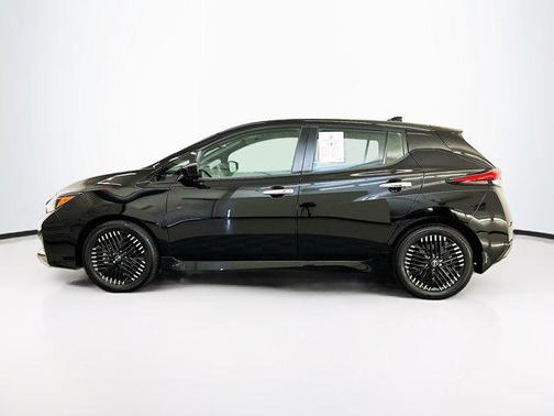 Super Black 2024 Nissan Leaf SV PLUS