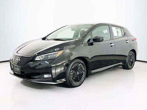 Super Black 2024 Nissan Leaf SV PLUS