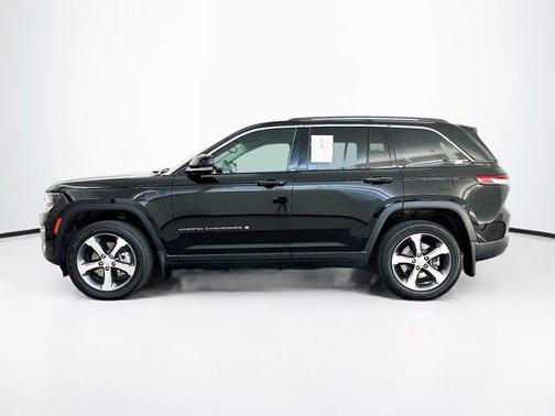 Diamond Black Crystal Pearlcoat 2022 Jeep Grand Cherokee 4xe Base