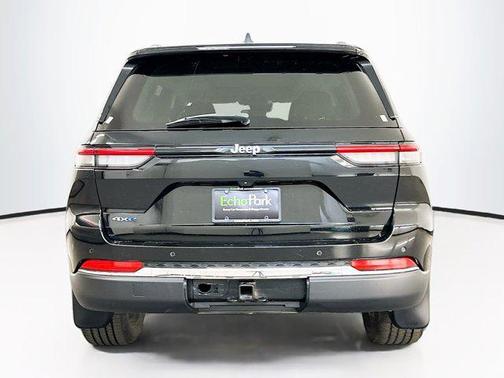 Diamond Black Crystal Pearlcoat 2022 Jeep Grand Cherokee 4xe Base