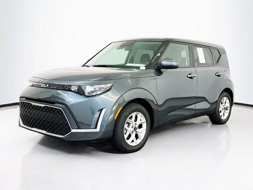 Gravity Gray 2025 Kia Soul LX
