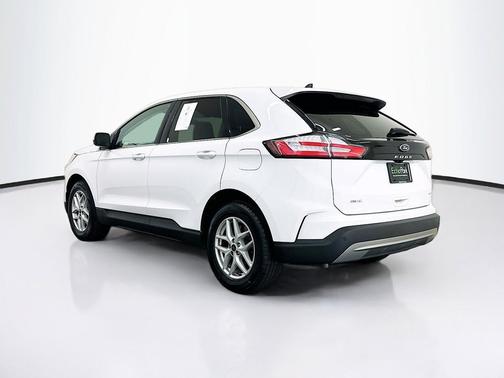 White 2024 Ford Edge SEL