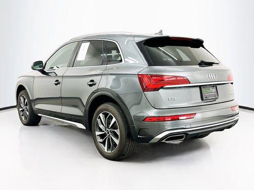 2022 Audi Q5 45 S line Premium Plus