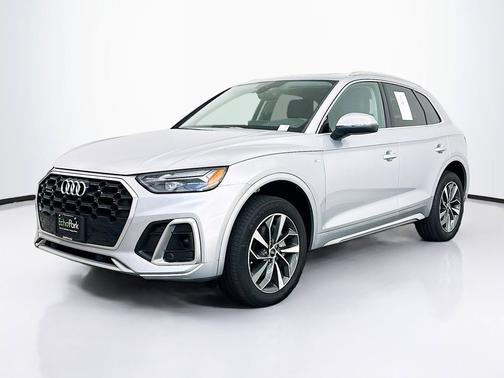 Florett Silver Metallic 2023 Audi Q5 45 S line Premium