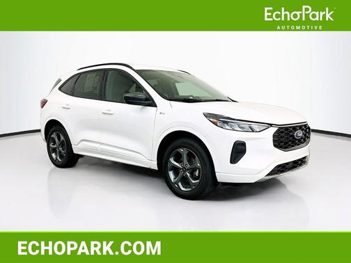 Star White Metallic Tri-Coat 2024 Ford Escape ST-Line
