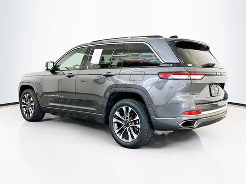 Baltic Gray Metallic Clearcoat 2022 Jeep Grand Cherokee 4xe Overland