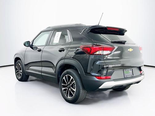 Mosaic Black Metallic 2025 Chevrolet Trailblazer LT
