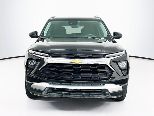 Mosaic Black Metallic 2025 Chevrolet Trailblazer LT