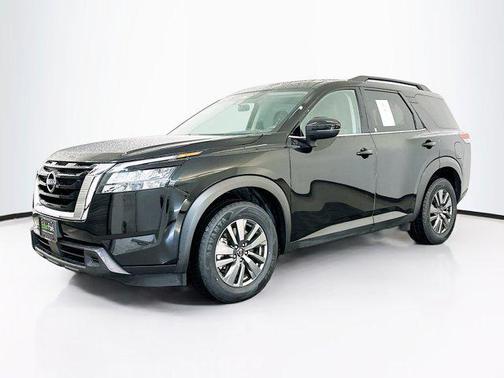 2025 Nissan Pathfinder SV 4WD