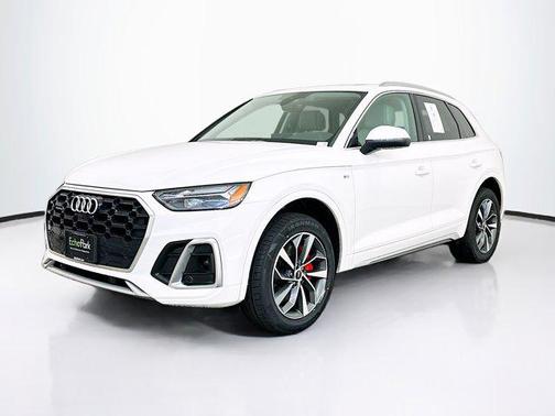 Ibis White 2023 Audi Q5 45 S line Premium Plus