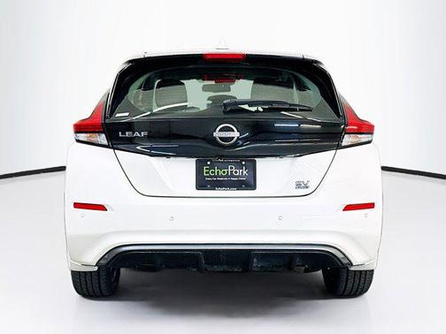 Pearl White Tricoat 2024 Nissan Leaf SV PLUS