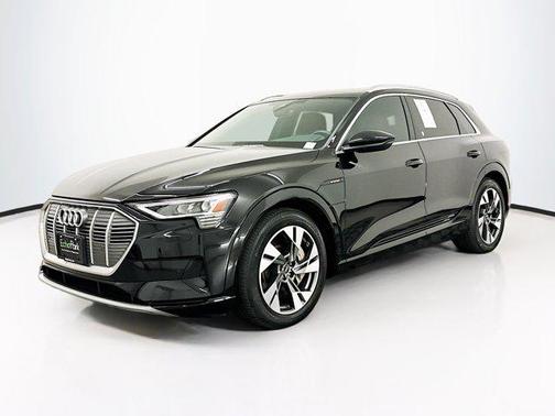 2022 Audi e-tron Premium