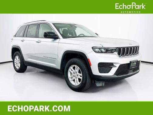Silver Zynith 2023 Jeep Grand Cherokee Laredo