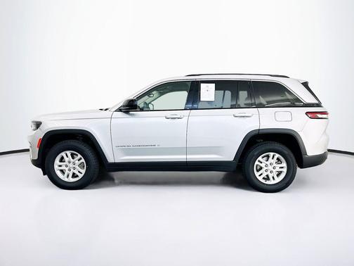 Silver Zynith 2023 Jeep Grand Cherokee Laredo