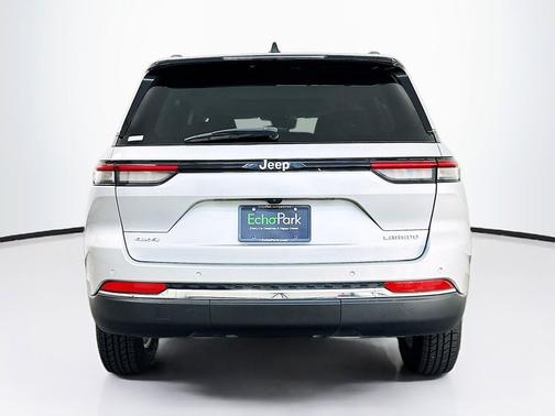 Silver Zynith 2023 Jeep Grand Cherokee Laredo