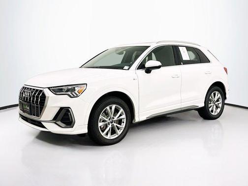 2023 Audi Q3 Premium 45 TFSI S line quattro Tiptronic