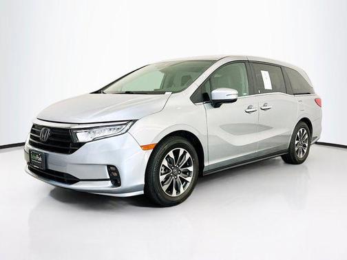 Lunar Silver Metallic 2024 Honda Odyssey EX-L
