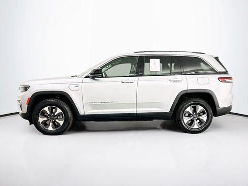 2022 Jeep Grand Cherokee 4xe Base