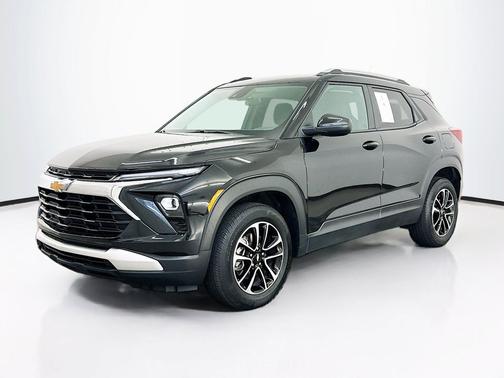Mosaic Black Metallic 2025 Chevrolet Trailblazer LT