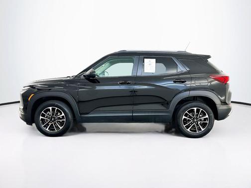 Mosaic Black Metallic 2025 Chevrolet Trailblazer LT