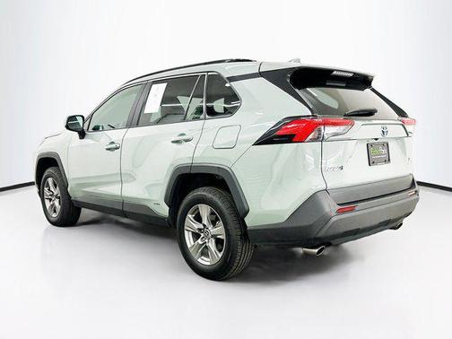 2023 Toyota RAV4 Hybrid XLE