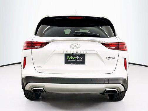 2023 INFINITI QX50 LUXE AWD