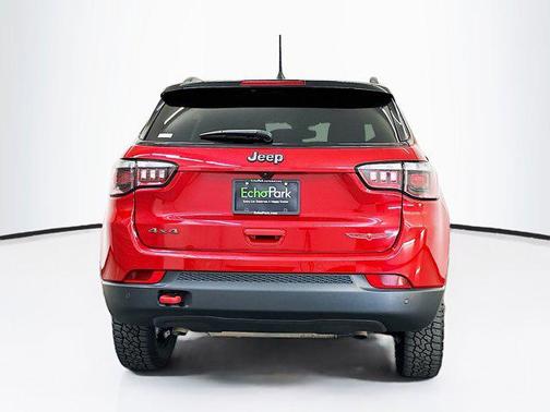 Red Hot Pearlcoat 2025 Jeep Compass Trailhawk