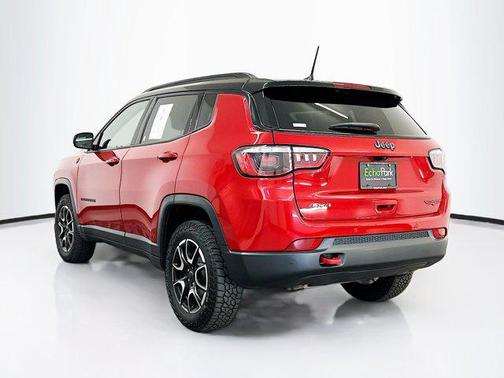 Red Hot Pearlcoat 2025 Jeep Compass Trailhawk