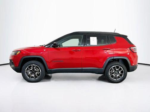 Red Hot Pearlcoat 2025 Jeep Compass Trailhawk