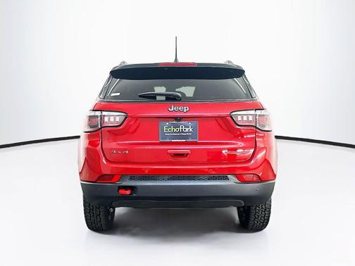 Red Hot Pearlcoat 2025 Jeep Compass Trailhawk