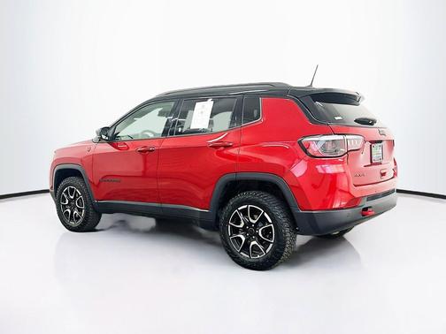 Red Hot Pearlcoat 2025 Jeep Compass Trailhawk