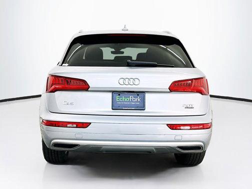 Florett Silver Metallic 2018 Audi Q5 2.0T Tech Premium