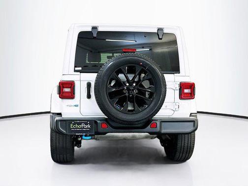 Bright White Clearcoat 2022 Jeep Wrangler Unlimited 4xe Sahara