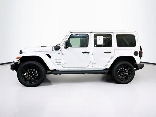 Bright White Clearcoat 2022 Jeep Wrangler Unlimited 4xe Sahara