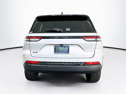 Silver Zynith 2023 Jeep Grand Cherokee Altitude