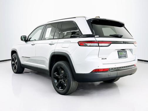 Silver Zynith 2023 Jeep Grand Cherokee Altitude