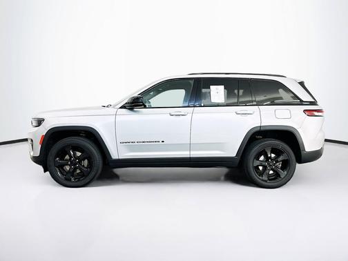 Silver Zynith 2023 Jeep Grand Cherokee Altitude
