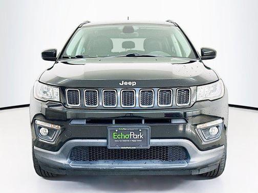 Diamond Black Crystal Pearlcoat 2017 Jeep New Compass Latitude