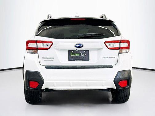 Crystal White Pearl 2018 Subaru Crosstrek 2.0i Premium