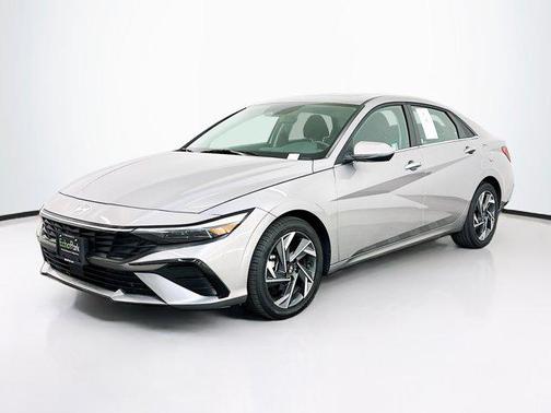 Fluid Metal 2025 Hyundai ELANTRA SEL