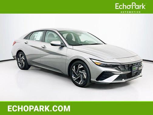 Fluid Metal 2025 Hyundai ELANTRA SEL
