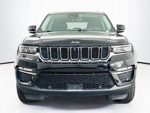 Diamond Black Crystal Pearlcoat 2023 Jeep Grand Cherokee 4xe Base