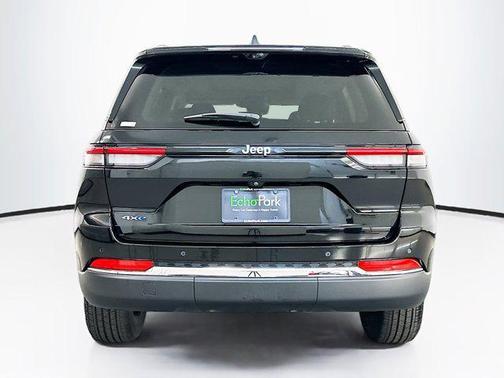 Diamond Black Crystal Pearlcoat 2023 Jeep Grand Cherokee 4xe Base