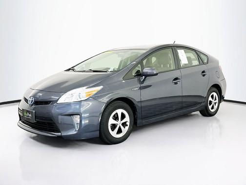 Winter Gray Metallic 2013 Toyota Prius Three
