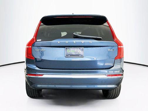 2025 Volvo XC90 B6 Plus 7-Seater